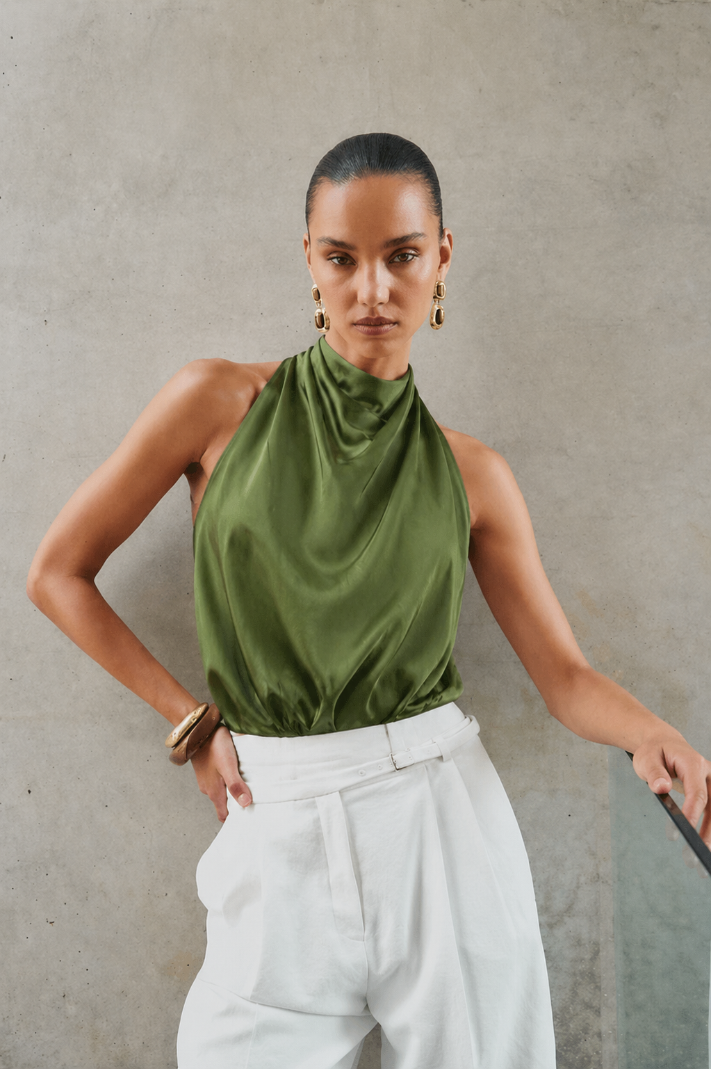 TOP OLIVE GREEN