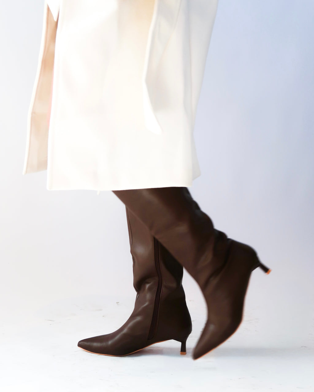 BOTAS EN TONO CAFÉ
